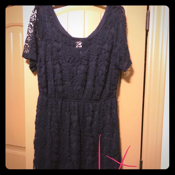 Lace dress - Picture 1 of 1